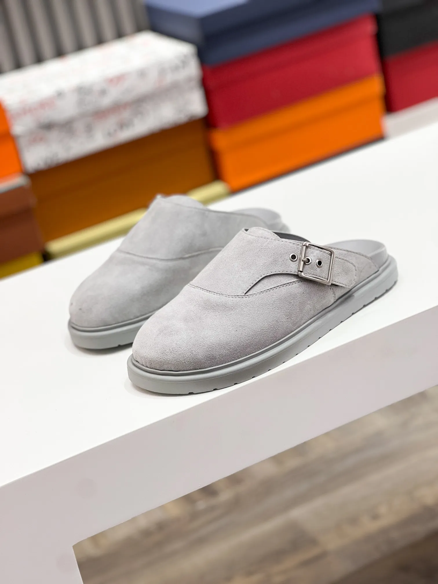 Men's Men's Shoes 💰360 [New Style] 🐝🐝2025ss Dior's latest men's slippers are a must-have. Dior Alias ​​Men's Genuine Leather Slippers This summer new Alias ​​sandal embodies a casual and elegant style. Carefully crafted from grained cow leather and Oblique printed fabric, with cowhide lining! Cross-strap design with metal-clad brass CD Diamond logo. The imported cowhide leather and rubber sole adds sophistication and comfort, while Oblique print-effect anti-slip panels add style. Code: 38-44 (45 can be customized